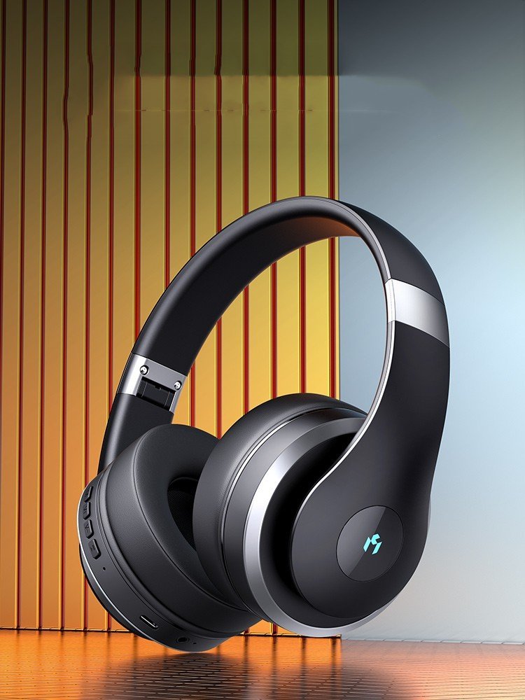 Wireless Noise Reduction With Headworn Bluetooth Earphones - AGB LuxeDrop