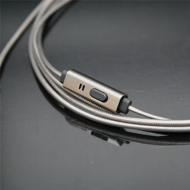 846 in - ear metal earphones - AGB LuxeDrop